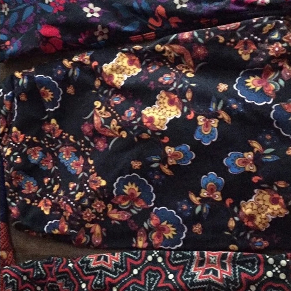 3 pairs Lularoe leggings tall and curvy lot (3)